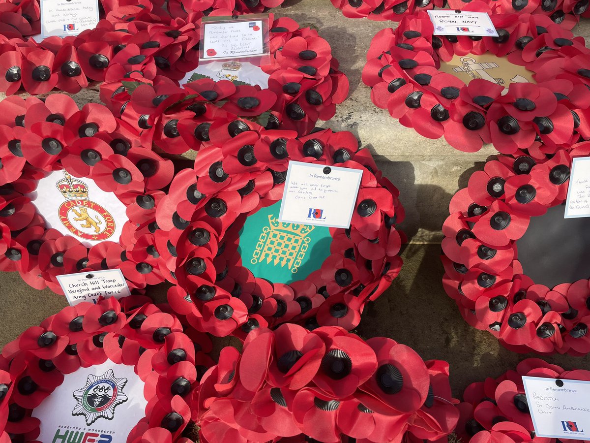 Christopher Bloore (@chrisbloore) on Twitter photo It was an honour to join Revd Canon Paul Lawlor and the Mayor of Redditch Cllr <a href="/BTanzina/">Cllr Juma Begum</a> to lay a wreath at this morning's ceremony. A genuinely outstanding turnout from local people all wanting to pay tribute to those who preserved the liberties and freedoms we enjoy today It was an honour to join Revd Canon Paul Lawlor and the Mayor of Redditch Cllr <a href="/BTanzina/">Cllr Juma Begum</a> to lay a wreath at this morning's ceremony. A genuinely outstanding turnout from local people all wanting to pay tribute to those who preserved the liberties and freedoms we enjoy today