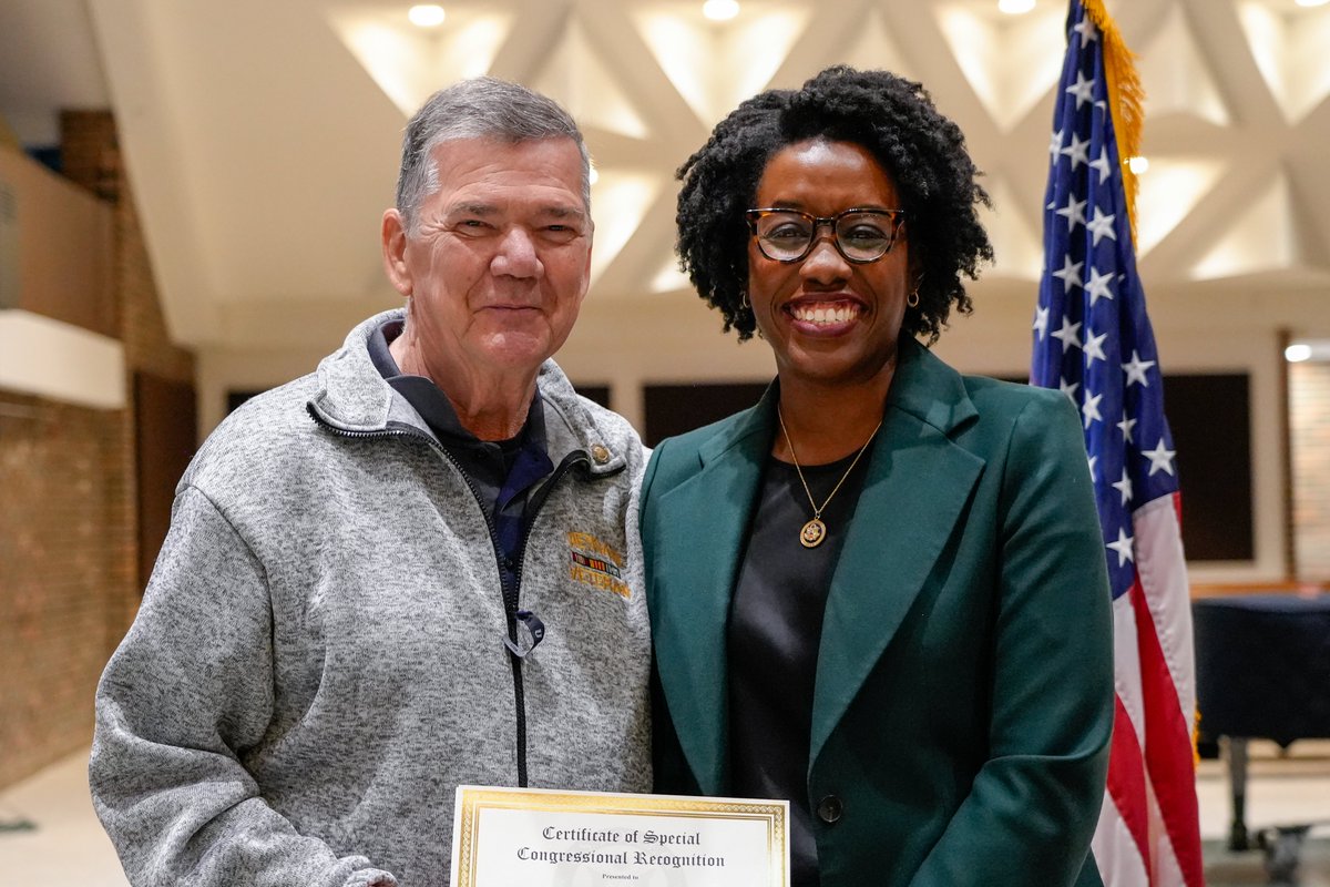 Rep. Lauren Underwood tweet media