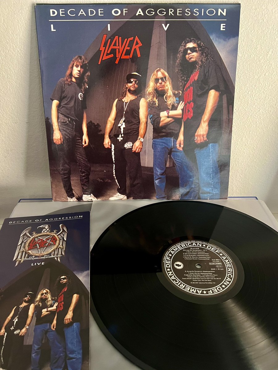 MoKnowsMetal's tweet photo. While we’re on the subject of live albums, needed to take this one out for a spin!
#Slayer #NowPlaying #DecadeOfAggression 
Just love how both B Sides end with raucous versions of Mandatory Suicide, Angel of Death &amp; then Sprit in Black, Expendable Youth &amp; Chemical Warfare. https://t.co/d7BawkkTZj