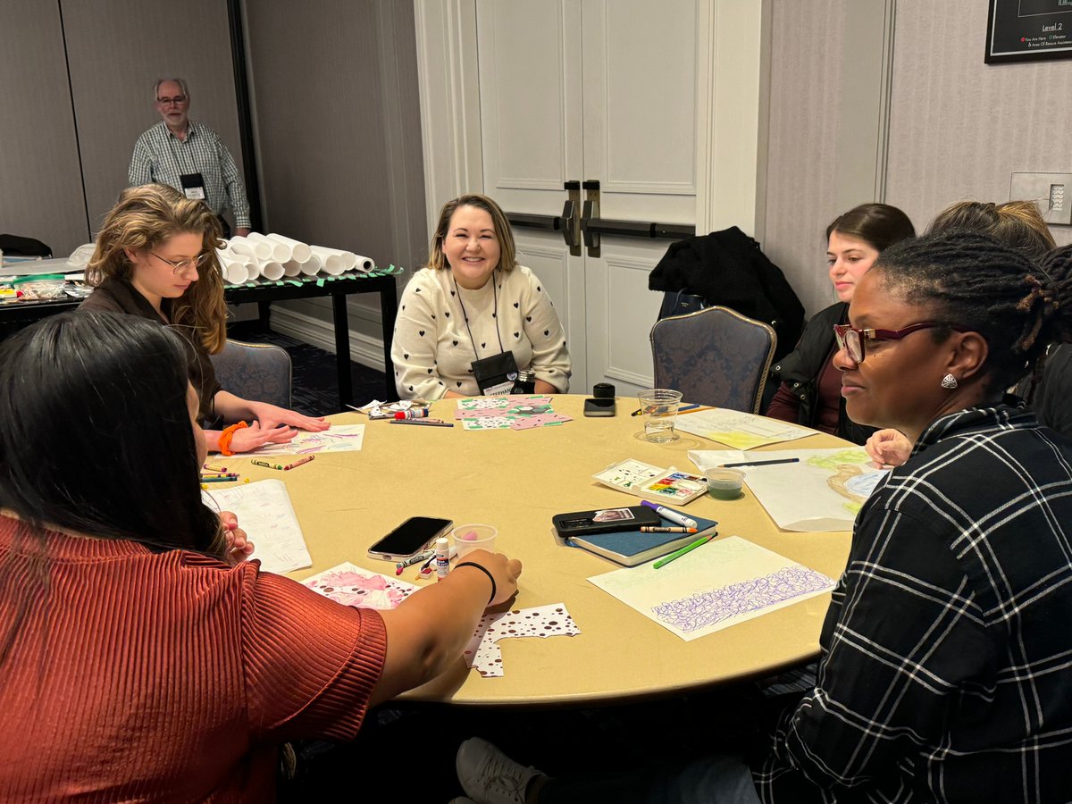 The_ILA's tweet photo. Unleash your inner artist! Workshop participants working on fun art projects to build essential skills to be future-ready leaders! #ILA2024Global #leaderhip https://t.co/xrtRET378B