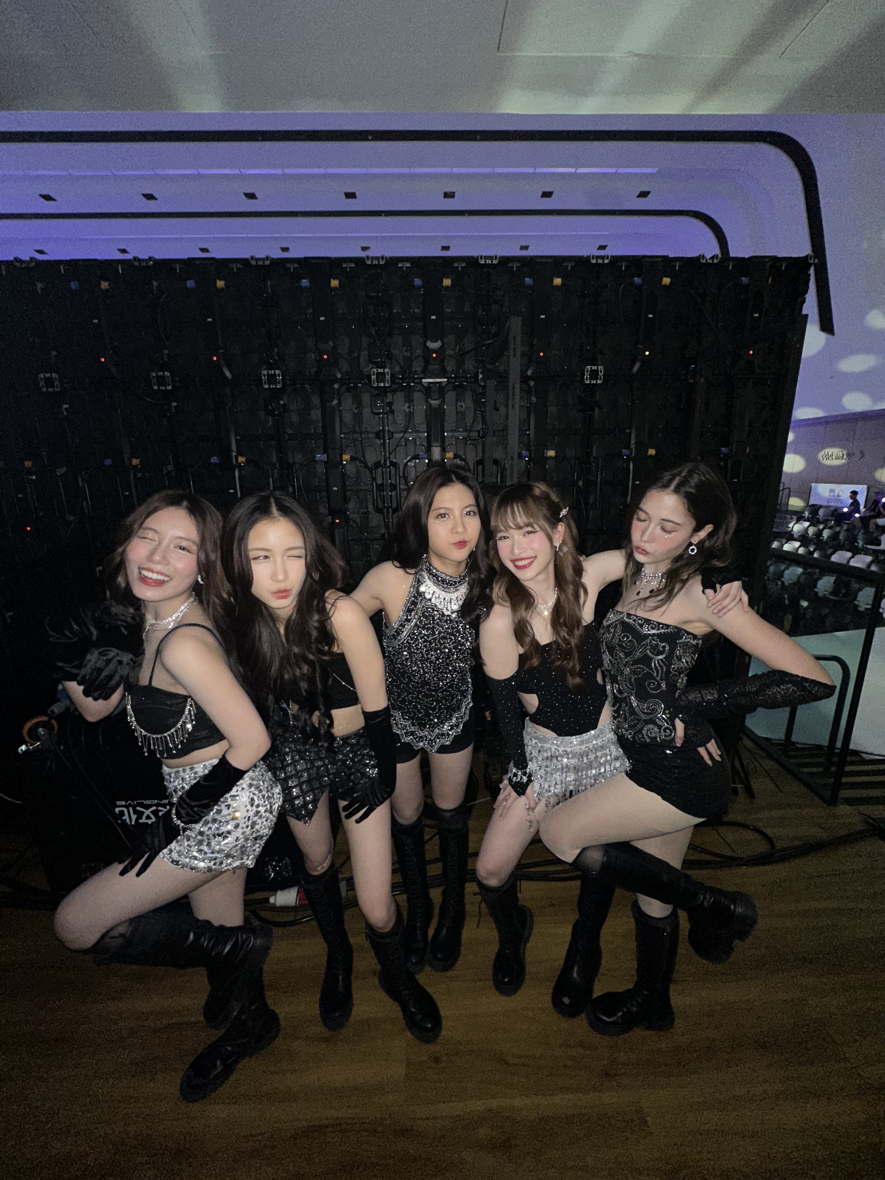 GcCcEpGa0AAG3HA?format=jpg&name=4096x4096