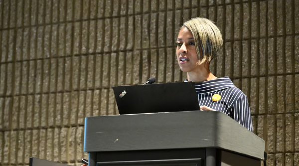 "Going to be with the patient is always the right idea." - <a href="/gradydoctor/">Kimberly D. Manning, MD, MACP</a> Dr. Kimberly Manning at her extraordinary "Wisdom at the Bedside" Jordan J. Cohen Lecture at #AAMC24 💛
#humanismalways #meded <a href="/AAMCtoday/">AAMC</a>