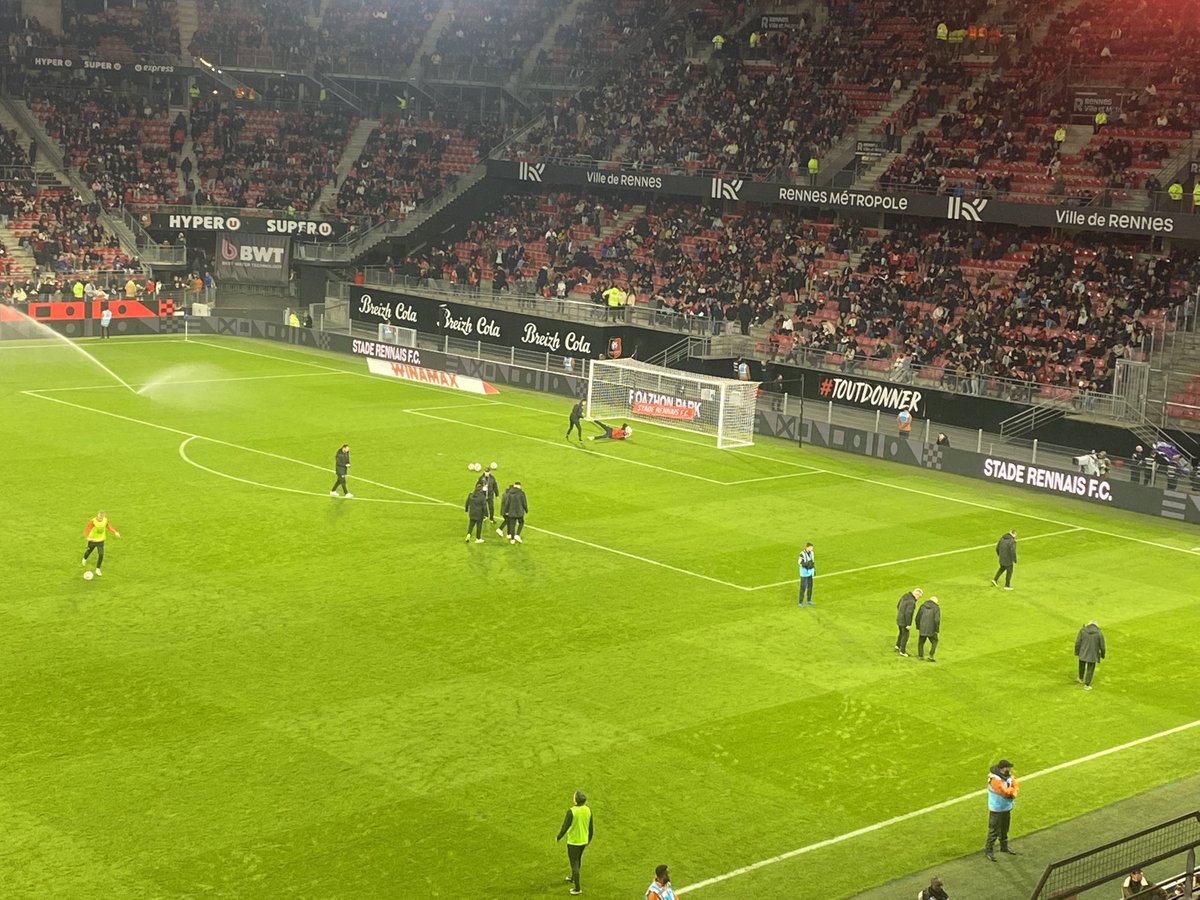 Albert Gronbaek et… Gauthier Gallon a l’échauffement à la pause. #SRFC