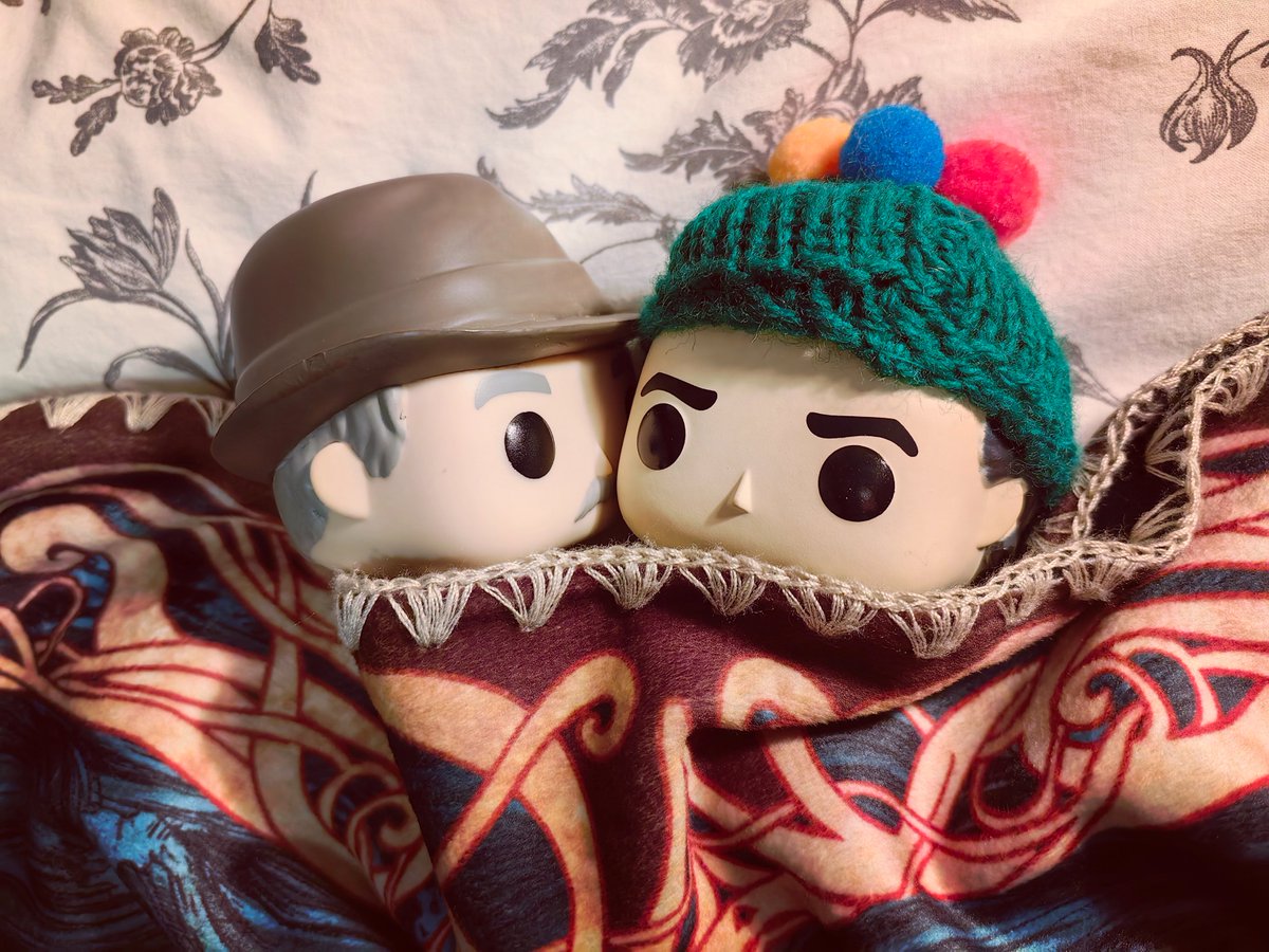 ling_lord's tweet photo. It was a particularly sad day for Mobius. So I took him out hoping it would cheer him up. I introduced him to a new pie flavour and we had coffee in a lovely garden. Later I brought him back to his love and kissed them good nightππ§‘Yeah he bought Loki that beanieπ#lettimepass https://t.co/pKq01sTEtT