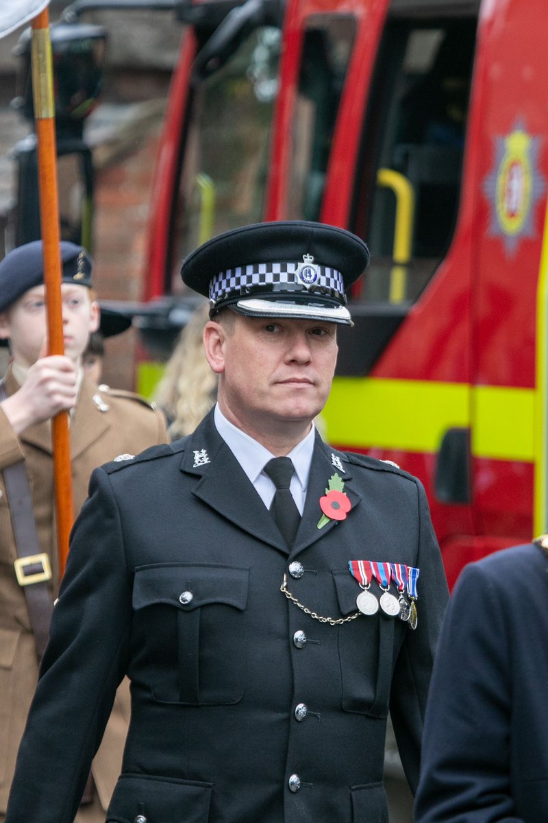 WPDarrenWebster's tweet photo. Always a proud moment to step out in dress uniform to represent @warkspolice at #RemembranceSunday #RememberanceDay2024. This year joining @MP4Stratford @StratfordDC @StratfordTC1  and @Warwickshire_CC councillors. We will remember them. https://t.co/KiQFWjuoPA