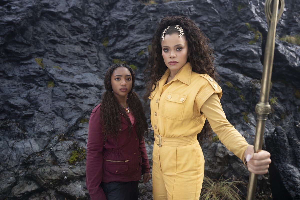 DisneyPlus's tweet photo. Like mother, like daughter.

🔱 Andra Day is Athena
#PercyJackson #D23Brasil #DisneyPlus https://t.co/ZwiMQYKdjU