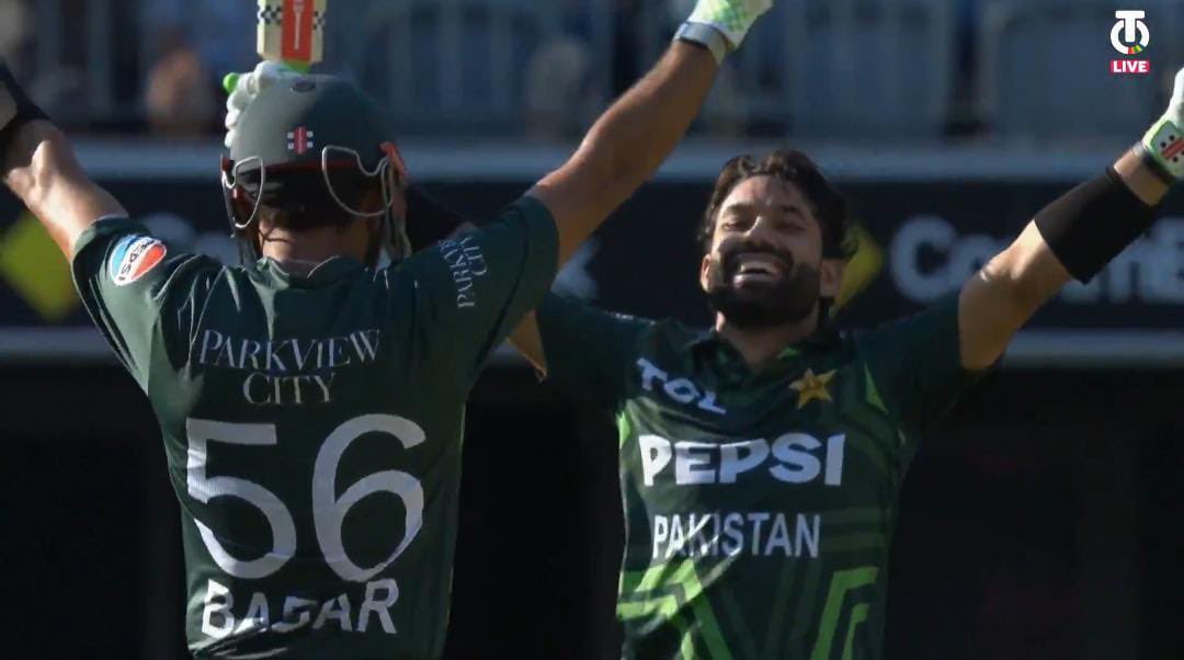 ZAINI💚 (@zainali_16) on Twitter photo The best birthday gift by mY captain 11❤️
<a href="/iMRizwanPak/">Muhammad Rizwan</a> now waiting for your wish 😞
#PAKvsAUS The best birthday gift by mY captain 11❤️
<a href="/iMRizwanPak/">Muhammad Rizwan</a> now waiting for your wish 😞
#PAKvsAUS