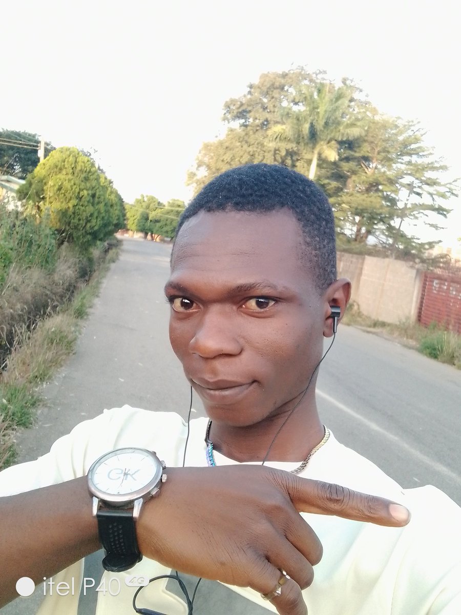 Happy Sunday 🙏 from this side 🎁🎉🍮🎂😇