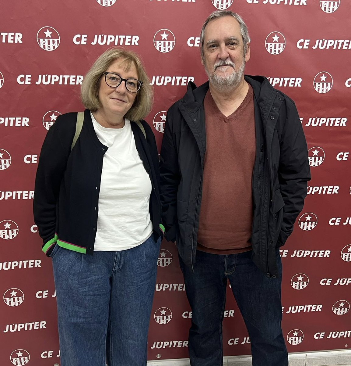 🎉 Diumenge de Festa Major a Sant Martí-La Verneda!!

Amb <a href="/jordicoronas/">Jordi Coronas</a> i <a href="/lourdesg2a/">Lourdes Arrando</a> compartim un matí de mostra d’entitats i assistim al derbi ⚽️entre el <a href="/CE_Jupiter/">CE Júpiter</a> i el <a href="/martinenc/">FC Martinenc</a>. 

Visca la Festa Major!!