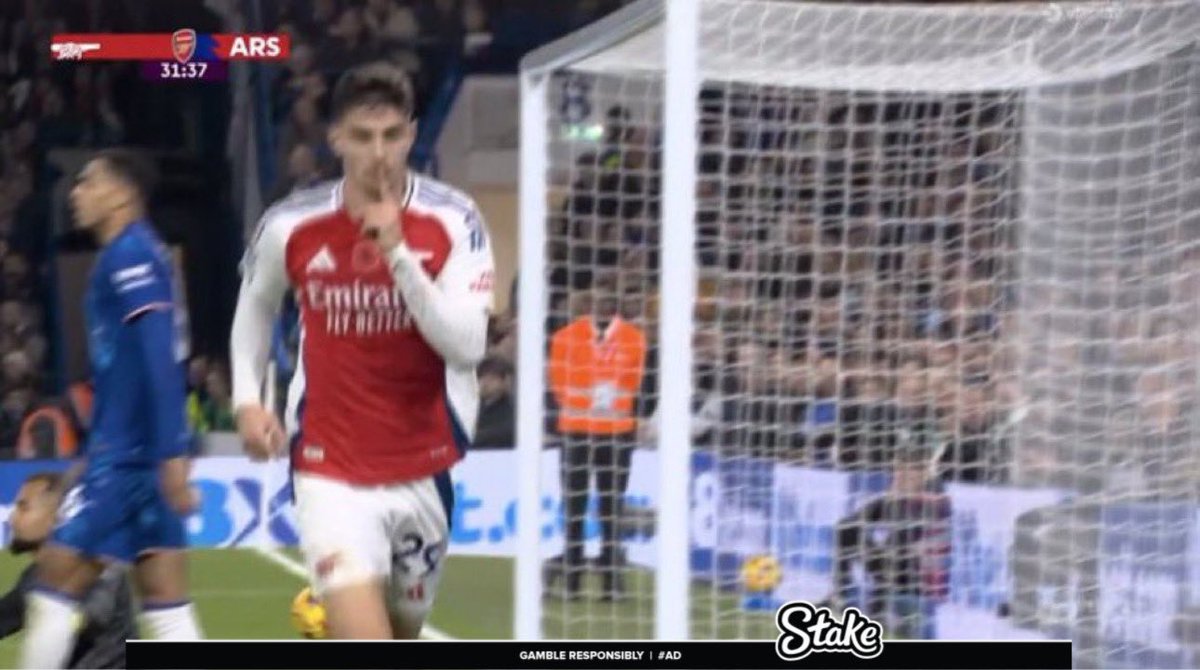 ThePalmerEra's tweet photo. Did all this just for it to be offside 😭😭😭 https://t.co/6ZPWqBF9u0