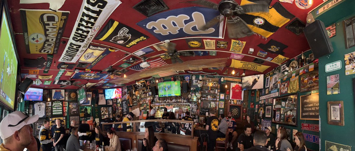 JoeyMulinaro's tweet photo. Havin’ a day @Hiberniabar THE @steelers bar in NYC. #HereWeGo! https://t.co/TZtK5BWlWk