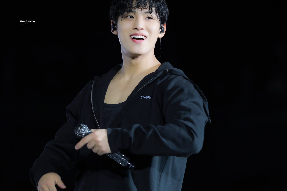 𝘿𝙤𝙪𝙗𝙡𝙚𝙨𝙩𝙖𝙧 더블스타 tweet media