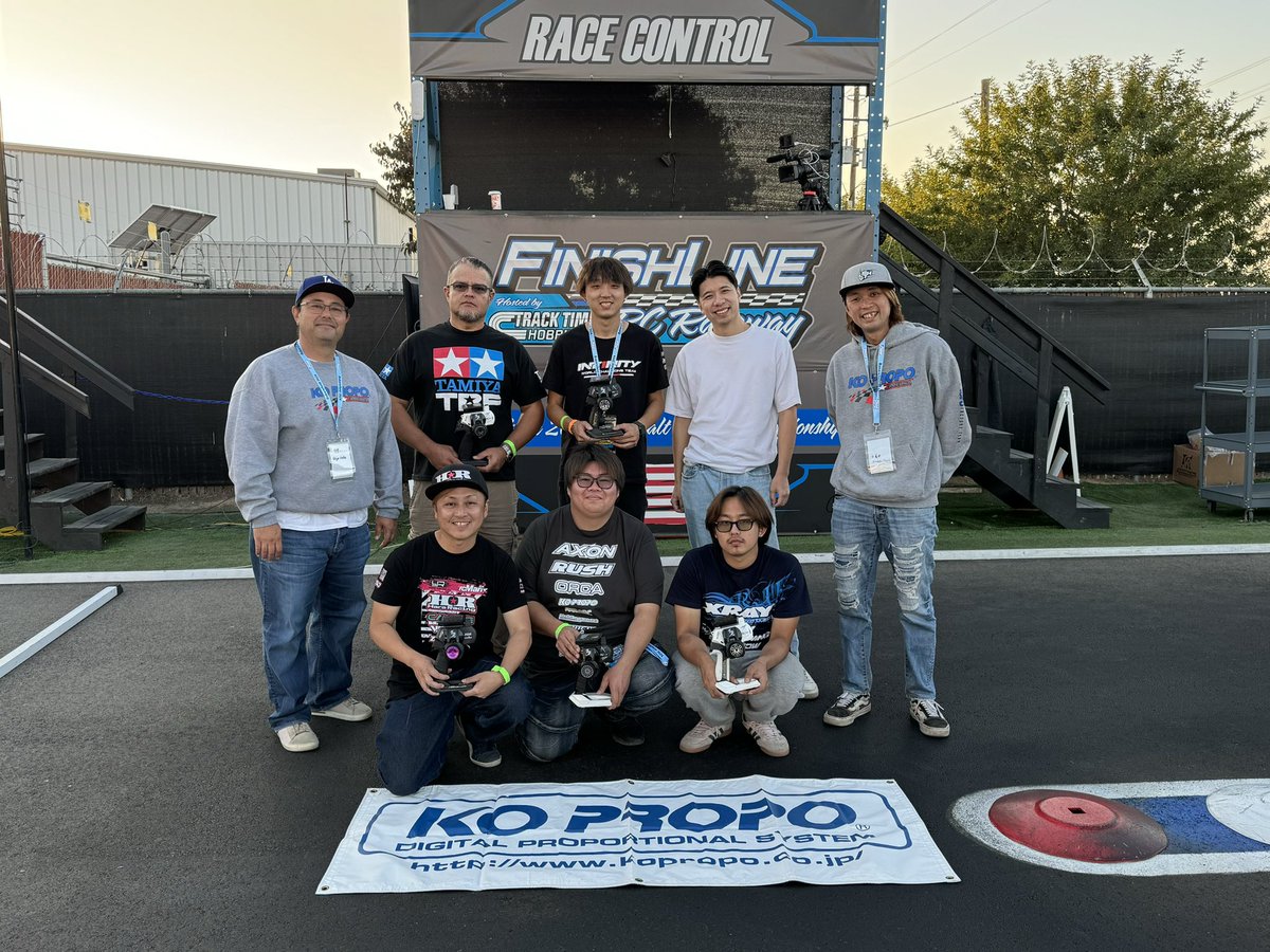anazox's tweet photo. 世界戦全てのスケジュールが無事終了しました!
最終日ブログレポートはまた時間が出来たら書きますので少しお待ちください。
沢山の応援ありがとうございました!
#IFMAR #世界戦 #kopropo https://t.co/il36vxhcXV