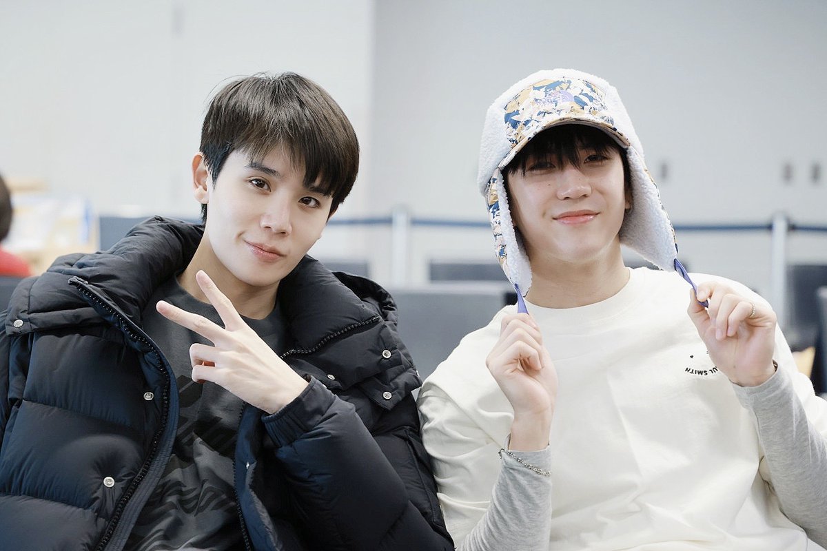GMMTV's tweet photo. Ready to Mexico🛫💜🩵✨

#JS1stFMinMexico 
#JimmySeaUSandLatAmTour 
#GMMTV https://t.co/xzLt8GtRZi