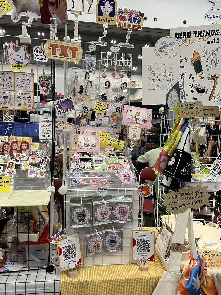 my first boothing experience!
the preparation was mentally exhausting and i thought i wouldnt have anything to sell🥹 so so thankful for everyone who has come and supported me💖 #cf19 #comifuro19