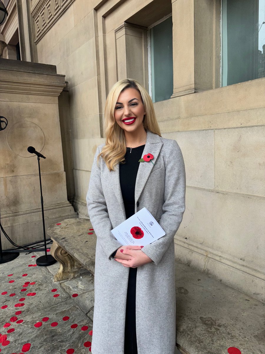 Danielle Louise Thomas tweet media