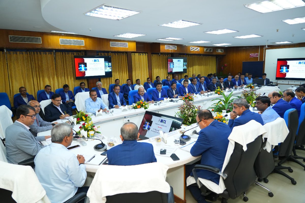 CoalIndiaHQ's tweet photo. SECRETARY(COAL) REVIEWS MCL
 
Shri Vikram Dev Dutt, Secretary, Govt. of India, Ministry of Coal, chaired a review meeting of our subsidiary Mahanadi Coalfields Limited (MCL) at its headquarters in Sambalpur, Odisha.
 
Our Chairman, Shri P.M. Prasad, Shri Uday A. Kaole, CMD, MCL, Shri Sanjeev Kumar Kassi, Joint Secretary, Govt. of India, Ministry of Coal, and senior management of MCL were present in the meeting.

#CoalIndia #GoldenJubileeYear

@kishanreddybjp | @satishdubeyy |@CoalMinistry |
@mahanadicoal