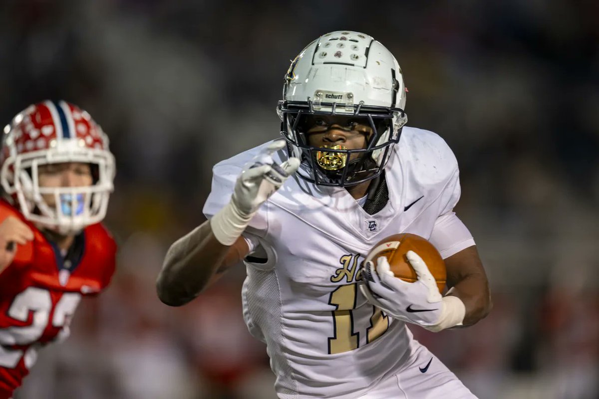KyleNeddenriep's tweet photo. Get your votes in by 2 p.m. Thursday for high school football top performer of the week for sectional championship games. https://t.co/dvXqqUXeqm https://t.co/9sdAuoixTw