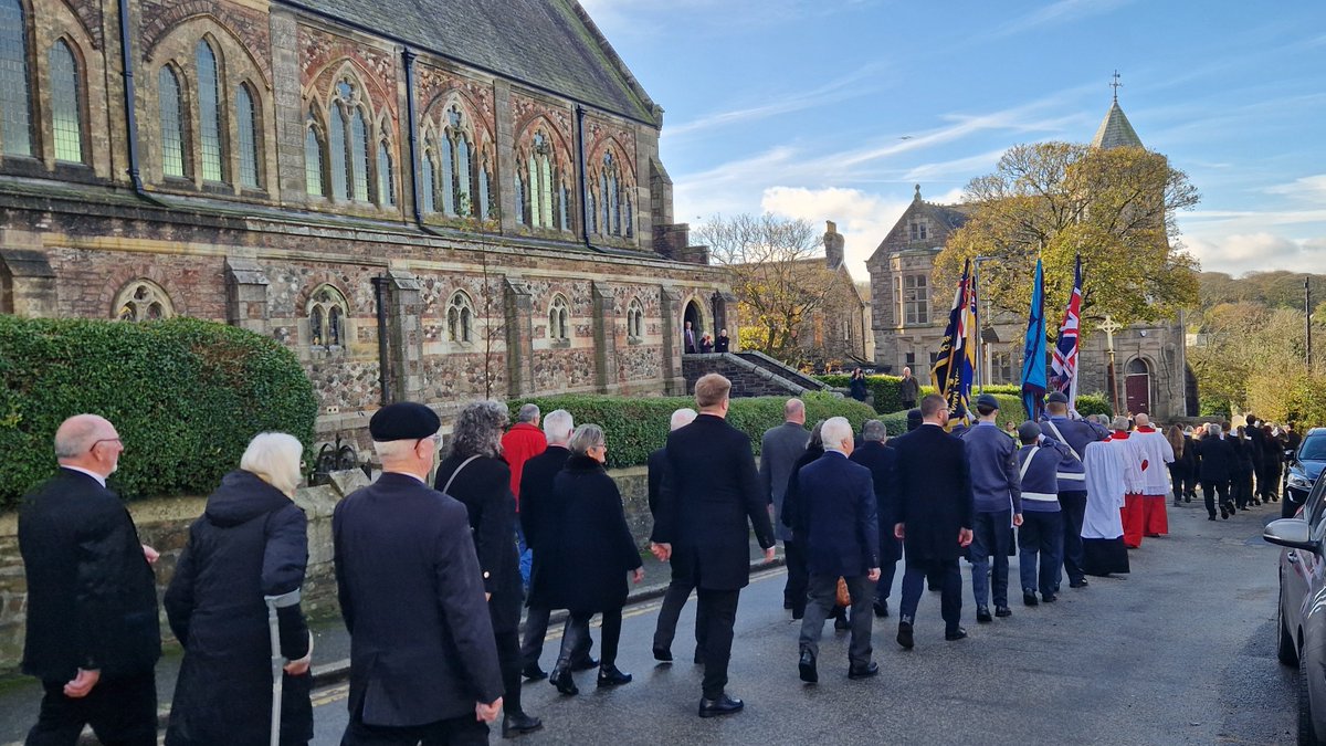 RedruthCT's tweet photo. A perfectly still and warm morning for the community to honour Remembrance in #Redruth. Wreath proudly laid by our Chair and Army veteran Chris Hailey. Thanks to the RBL, Council, bands and all the youth groups that paraded alongside our town's veterans.
#WeWillRememberThem https://t.co/c32yrQ4ygo
