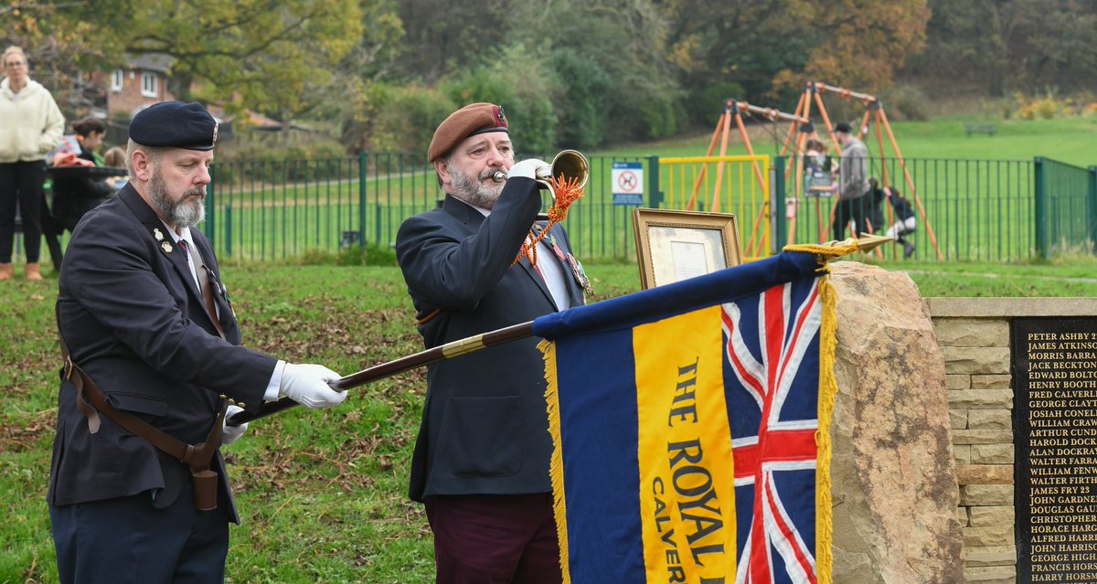 Great to see so many at today’s #RemembranceDay service #rodley park. Full set of shots at the link below. <a href="/WLDispatch/">West Leeds Dispatch</a> <a href="/TheRodleyBarge/">The Rodley Barge</a> <a href="/allanhoward58/">CROWN & ANCHOR RODLEY</a> <a href="/RodleyNR/">Rodley Nature Reserve-BRIDGE IS OPEN (with issues)</a> <a href="/RodleyCricket/">Rodley Cricket Club</a> <a href="/OldWoollen/">The Old Woollen</a> <a href="/recordplantLS28/">Record Plant, Farsley</a> flickr.com/gp/macca75/Ani…