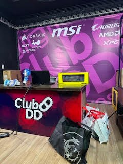 Cupón de 500 pesitos a una persona que le de rt a este post y me diga cual es la mejor comida en domingo  El tema de hoy, cupones en vivo desde el club DD  Ojo que ahora el enlace es aquí: youtube.com/watch?v=c42UZC…