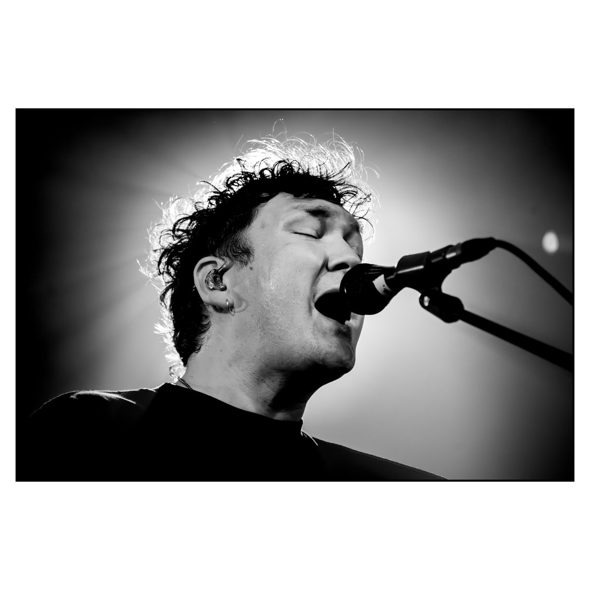 A fabulous set from Pale Blue Eyes was quite possibly the highlight from the <a href="/Yourstokeep2/">Yours To Keep Festival</a> festival in Huddersfield yesterday <a href="/pbemusic/">Pale Blue Eyes</a> <a href="/ParishHudd/">Parish</a>