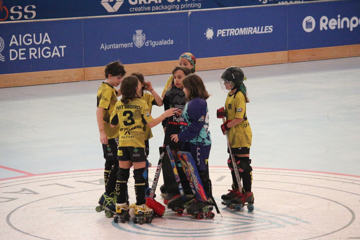 🟡Resultat del partit del FEM 11:

✅IGUALADA HC1️⃣-4️⃣CP VILA-SANA

🟡🔝

#clubpativilasana #hoqueivilasana #partits #esport #equip #unpoble