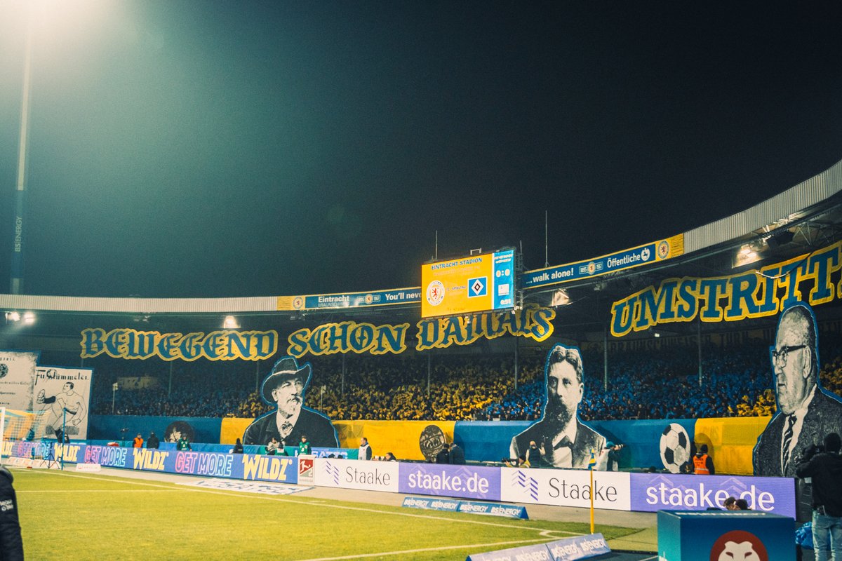 𝙱𝚛𝚊𝚞𝚗𝚜𝚌𝚑𝚠𝚎𝚒𝚐 - 𝙼𝚞𝚝𝚝𝚎𝚛𝚜𝚝𝚊𝚍𝚝 𝚍𝚎𝚜 𝚍𝚎𝚞𝚝𝚜𝚌𝚑𝚎𝚗 𝙵𝚞ß𝚋𝚊𝚕𝚕𝚜!💙💛⚽️

#wirsindeintracht
#gemeinsamwachsen
#ebshsv