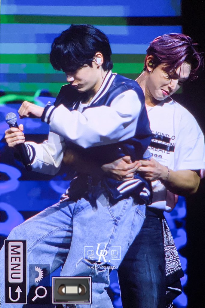 uthrecord's tweet photo. 241110 ‘지구와 달 사이 Pt. 2’ in Taiwan PRE

#원어스 #ONEUS #이도 #LEEDO #김건학
#환웅 #HWANWOONG #여환웅 https://t.co/VH1RFLHzXm