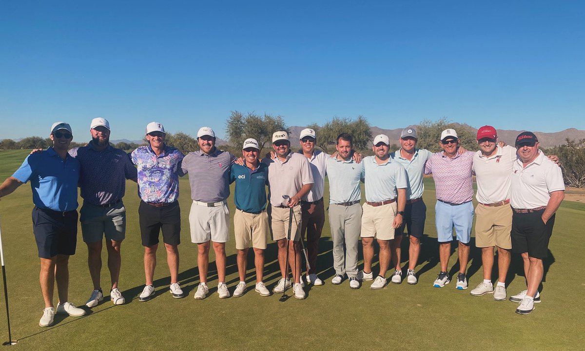 Big thanks to Scott Cahill &amp; The Kushner family for hosting an amazing alumni trip out in Arizona. 

It was a great weekend of sharing memories and raising money for the program‼️ 

The Miami Golf Family is unlike any other‼️ 

#RiseUpRedHawks🔴⚪️