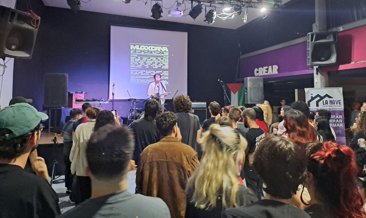 lanavemalaga's tweet photo. Desborde de solidaridad en La Nave con  el festival MLGXDNA en apoyo a l@s afectad@s por la DANA.
Con l@s artistas y la juventud comprometida #LaNaveVa             Seguimos!! #DanaValencia https://t.co/MqL3fygUGc