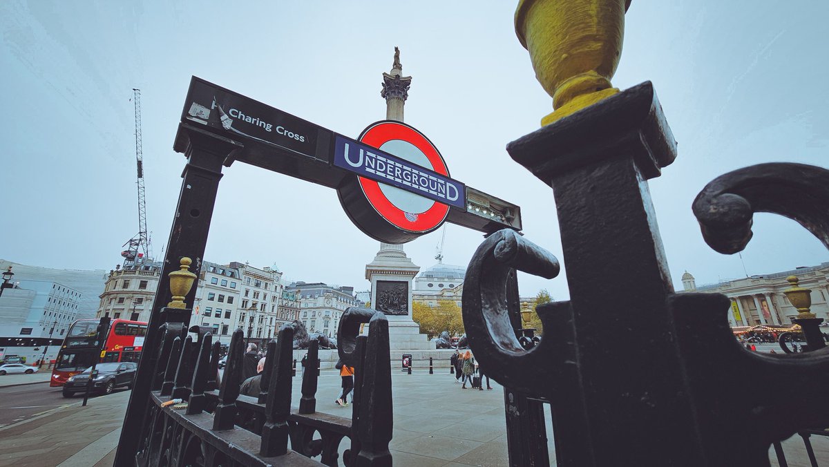 🇬🇧💂🏻☎️📮