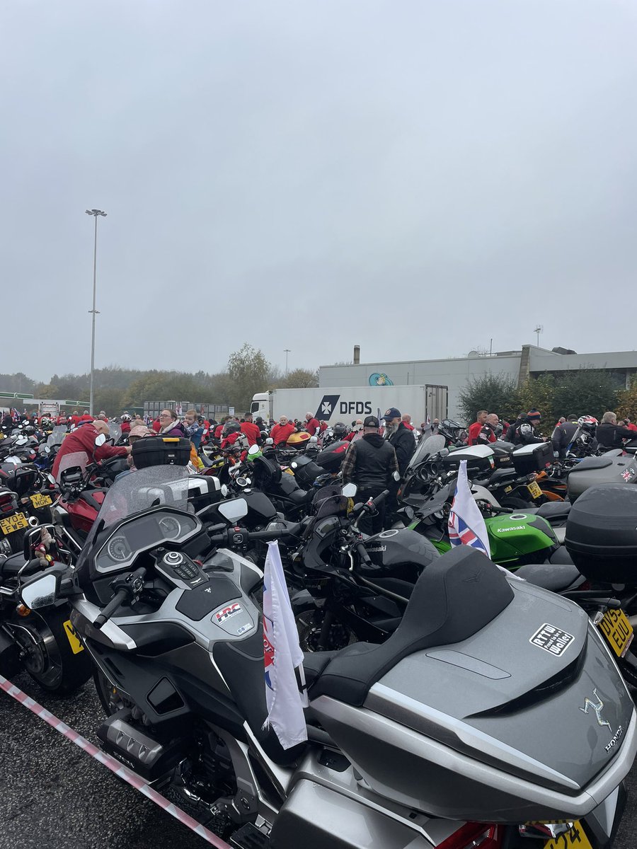 beckers1000's tweet photo. Todays Ring of Red, not sure how many other bikers took part but a great turn out considering the naff weather. #ringofred #Remembrance2024 #RemembranceDay https://t.co/FswFhZhwdy