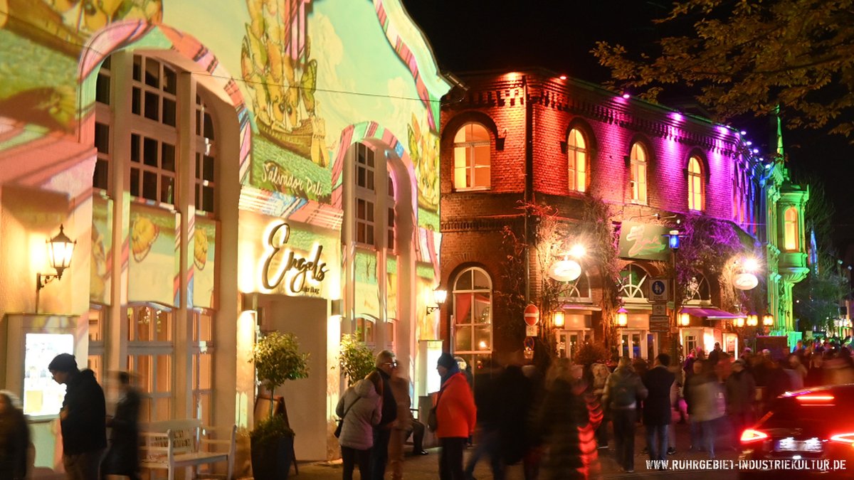 Der letzte Tag von #RecklinghausenLeuchtet und damit vorerst auch das letzte Foto der kleinen Serie von mir. 

Ich wünsche euch einen schönen Abspann von Wochenende und morgen einen guten Wochenstart!