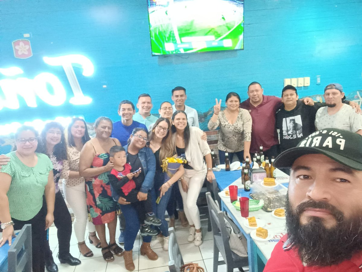 Colocha San🇳🇮 (@colochasan) on Twitter photo 🥳🥳🥳🥳🥳🥳🥳🥳 boludo, muchas felicidades!!!! 🥳🥳🥳🥳🥳🥳 que tengas un hermoso día, te queremos! Pronto nuestra celebración 🤗🥳🎂🎉🎊 <a href="/HeraclesNic/">Heracles.Nic 🇳🇮</a>
#SoyUnaChimbomba 🎈
<a href="/Estrelladepaz07/">✨𝕰𝖘𝖙𝖗𝖊𝖑𝖑𝖆 𝖉𝖊 𝖕𝖆𝖟 🇳🇮</a> 🥳🥳🥳🥳🥳🥳🥳🥳 boludo, muchas felicidades!!!! 🥳🥳🥳🥳🥳🥳 que tengas un hermoso día, te queremos! Pronto nuestra celebración 🤗🥳🎂🎉🎊 <a href="/HeraclesNic/">Heracles.Nic 🇳🇮</a>
#SoyUnaChimbomba 🎈
<a href="/Estrelladepaz07/">✨𝕰𝖘𝖙𝖗𝖊𝖑𝖑𝖆 𝖉𝖊 𝖕𝖆𝖟 🇳🇮</a>