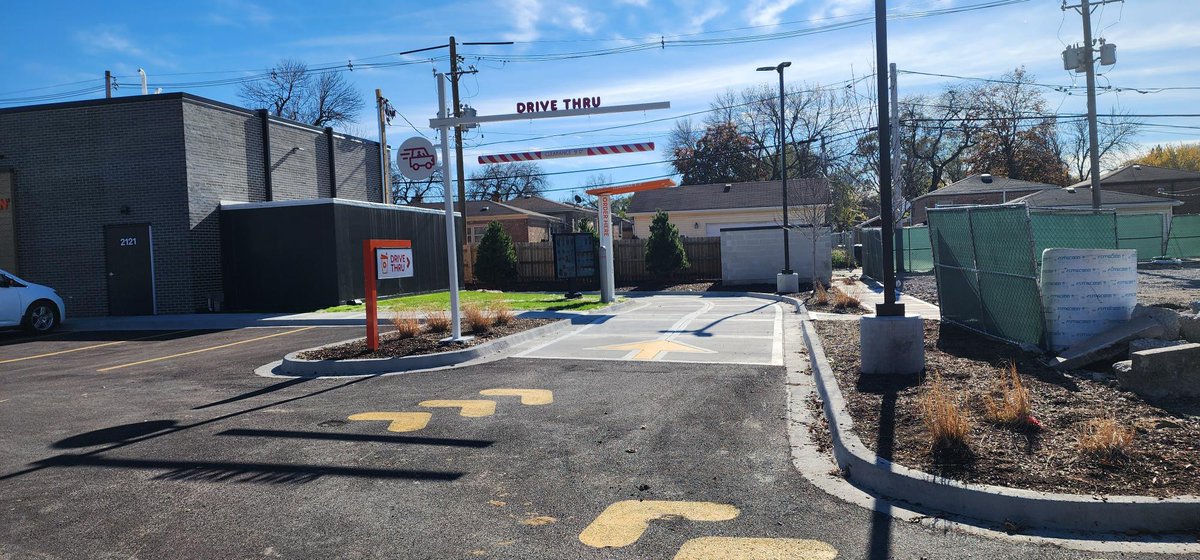 We're thrilled to welcome <a href="/dunkindonuts/">Dunkin'</a>' new drive-thru at 95th and Jeffery in Chicago, IL, anchored by <a href="/DollarTree/">Dollar Tree</a>. Coming soon to the center, a new <a href="/Citi/">Citi</a> drive-thru.
