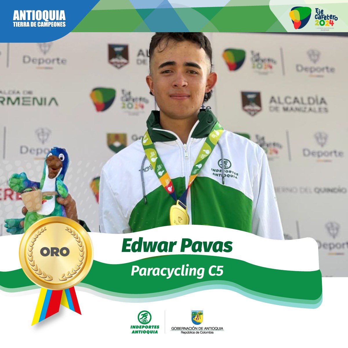 IndeportesAnt's tweet photo. ¡Comenzamos la historia del sector paralímpico en los I Juegos Nacionales Juveniles! 
Primer oro en el paraciclismo lo conquistó Edward Damián, marcando el podio así:  
🥇 Edward Damián Pavas Buitrago (Ant) 
🥈 Juan José Ríos Monsalve (Bog) 
🥉 Joan Stiven Zea Díaz (Bog) https://t.co/B5gLzOkpIs