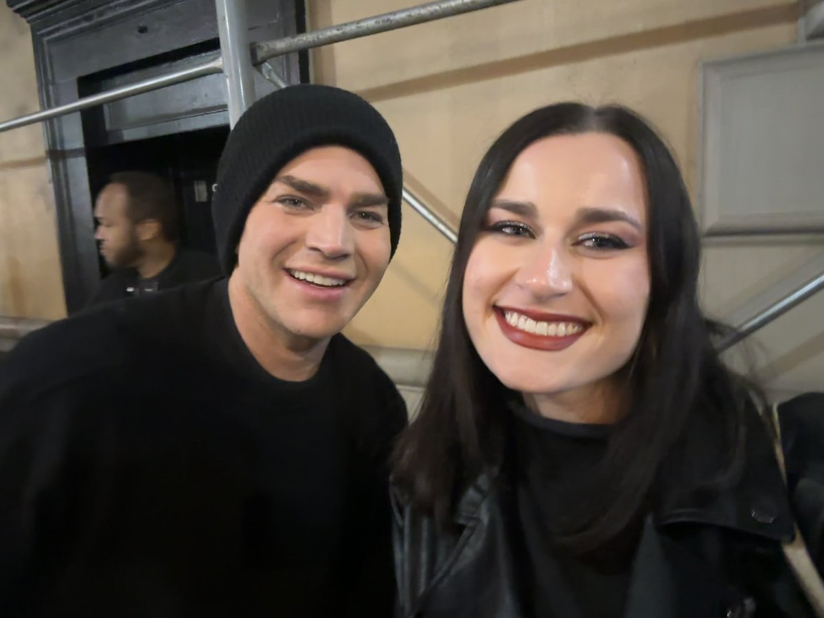 THE BEST THING TO EVER HAPPEN TO ME HAPPENED LAST NIGHT!!! <a href="/adamlambert/">ADAM LAMBERT</a> 🖤🖤🖤