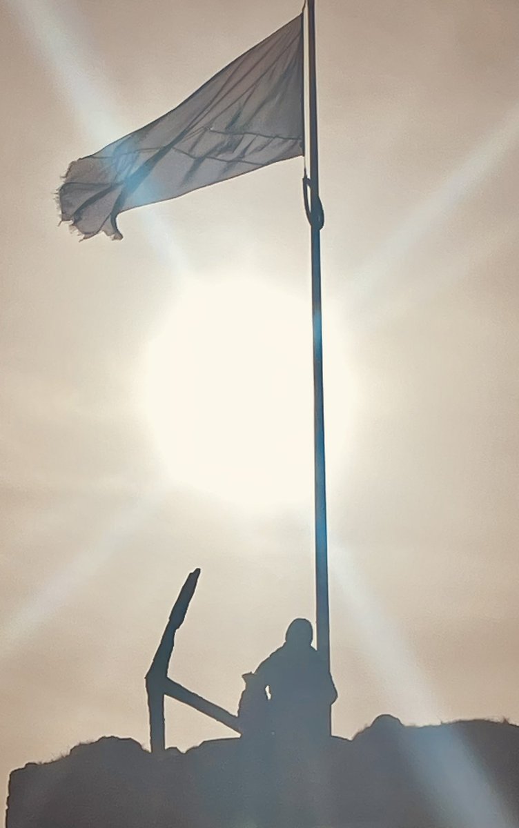 Just spent the weekend exploring Stranraer, Logan’s Bay, Portpatrick and the Mull of Galloway. 

This photo of me and my dog, on a rock below the Saltire in Portpatrick bay ended up accidentally cooler than intended. 

Scotland is so beautiful #scotland