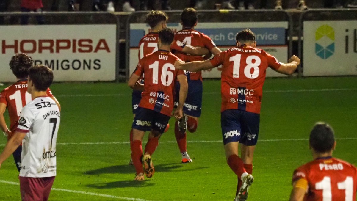 🔚 FINAL DEL PARTIT!

#UEOlot 3-3 <a href="/UDAlzira/">UD Alzira</a> 

⚽ Marc Mas (2) i <a href="/rBarnils_6/">Roger Barnils</a> 

#OlotAlzira #2RFEF3 #TornemAmbTu