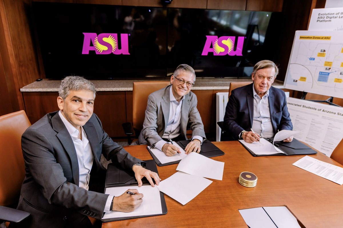 Un momento que marca el inicio de la unión entre USAP, ASU y Cintana Education 📚🤝. Ya  estamos  transformando la educación superior en Honduras 🌍🚀. #USAP #ASU #CintanaEducation #Innovación #FuturoSostenible