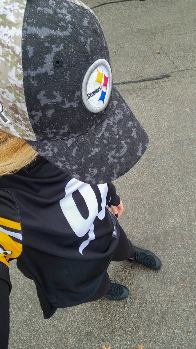 kasia__xoxo_'s tweet photo. ๐๐ค Let's Go @steelers
#Herewegoโฏโฏโฏ
Who are you cheering on today?
#souths1dehype #NFLโฏโฏโฏ #sundayvibes #football #veteransweekend #kotd https://t.co/7v4H3yAR2p