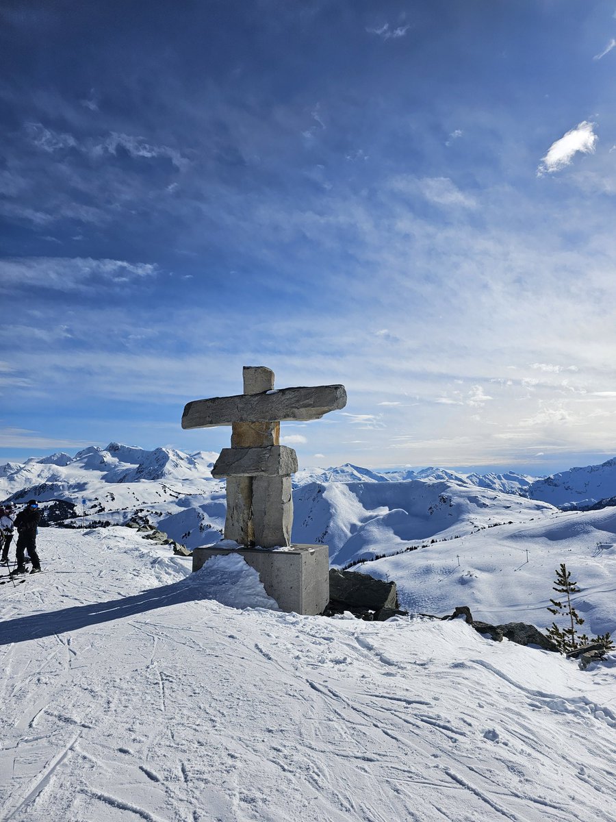 luxurycharters's tweet photo. Happy long weekend! Lots of Whistler winter feels as snow continues to blanket the mountains. Can't wait to hit the hill and visit some of my favourite views. Opening Day is November 22nd!

#inukshuk #whistlerblackcomb #whistlerbc https://t.co/anJGOGhuJz