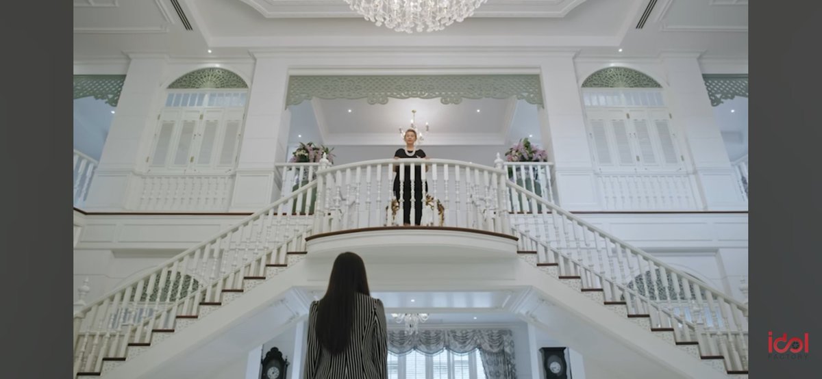 chankmha's tweet photo. e esse paralelo aqui????

ANILPIN A CHAOTIC WEDDING
#ปิ่นภักดิ์EP15 #TheLoyalPin𓇢𓆸 #GAPtheseries https://t.co/XEIJAZ709u