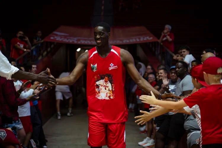 Happy Birthday to Lobo legend <a href="/TonySnell21_/">T.Snell</a>!