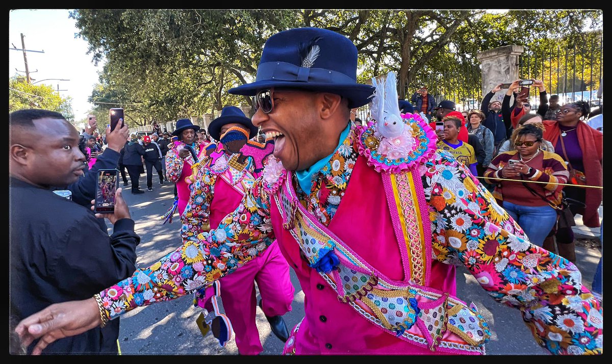 wwoz_neworleans's tweet photo. Sudan Second Line Parade is happening! Get the route sheet and hear our interviews for this week at WWOZ's Takin' It To The Streets! https://t.co/idYHXIXjlM
📷 Sudan 2022 by MJ Mastrogiovanni #secondlinesunday https://t.co/1m1kM5ugG1