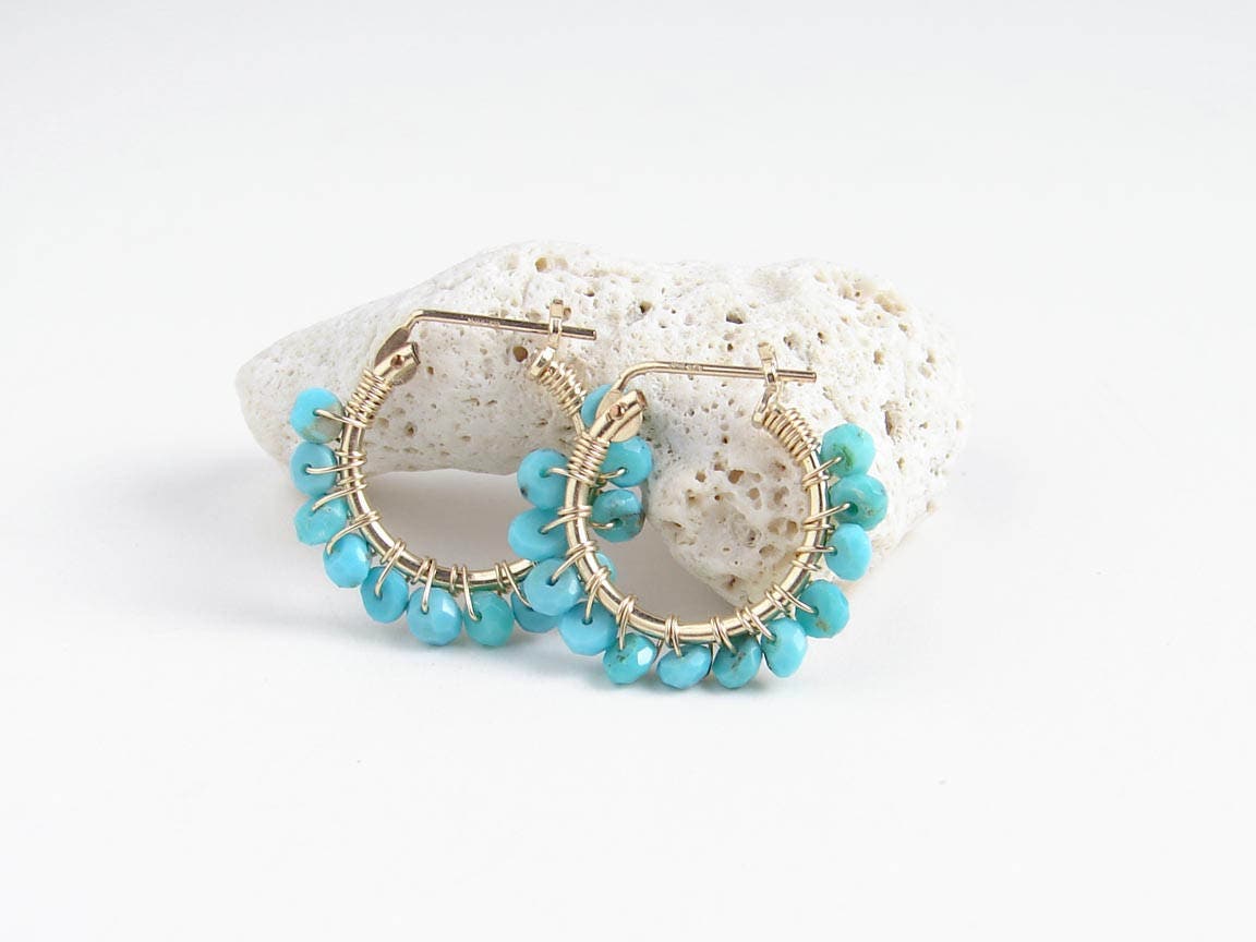 JewelryByMikako's tweet image. Arizona Turquoise Hoop Earrings ~ Sleeping Beauty Turquoise ~ 14K GF Hoop Earrings ~ December Birthday ~ Simple Modern Jewelry tuppu.net/147afd6f  #SmallHoop