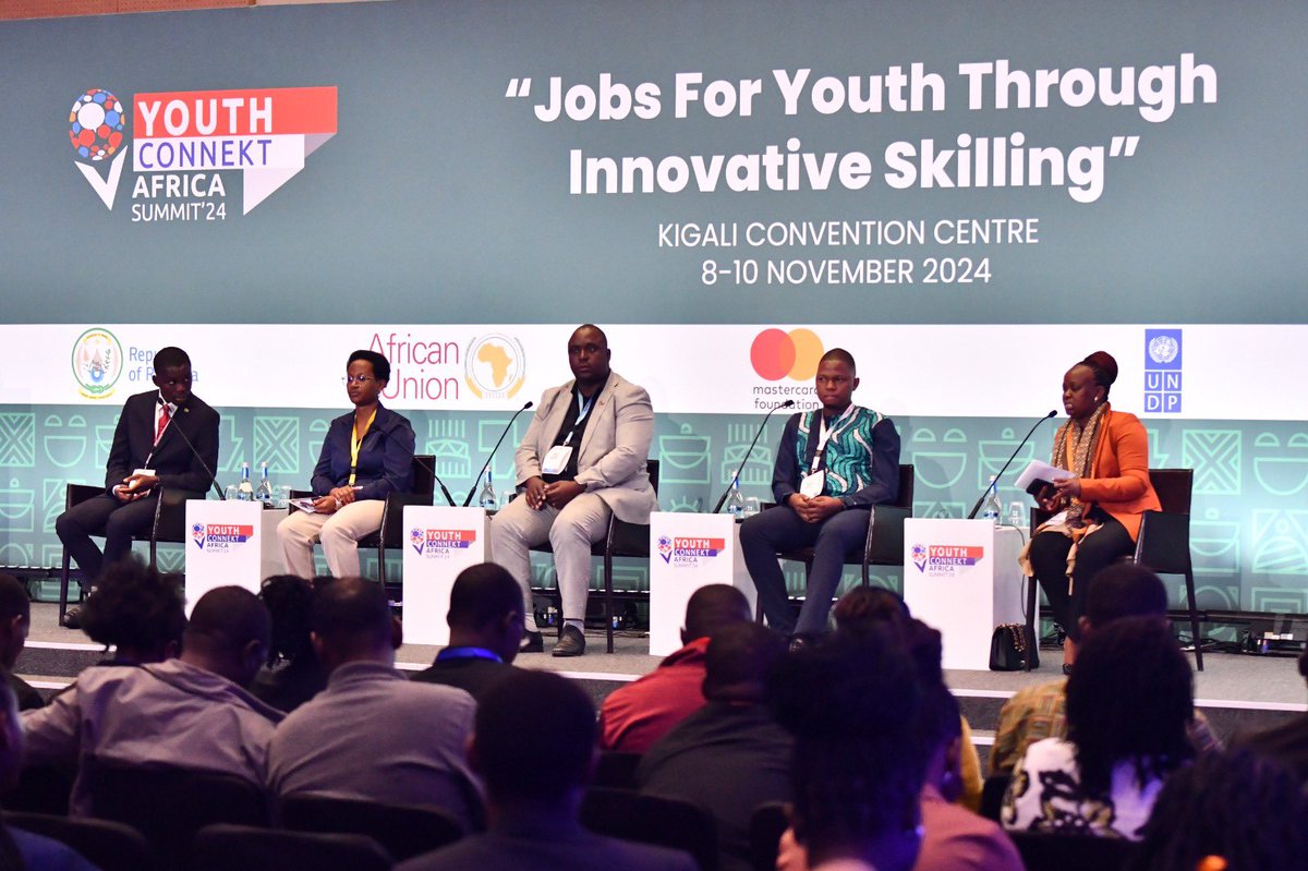 UNDPUganda's tweet photo. The "Pan African Youth Union" session stressed the importance of leveraging tools like social media to showcase Africa's innovations, the need for the youth to participate in policy discussions and the significance of continental unity 🌍🤝

#YouthConnekt2024 https://t.co/b87felTODT