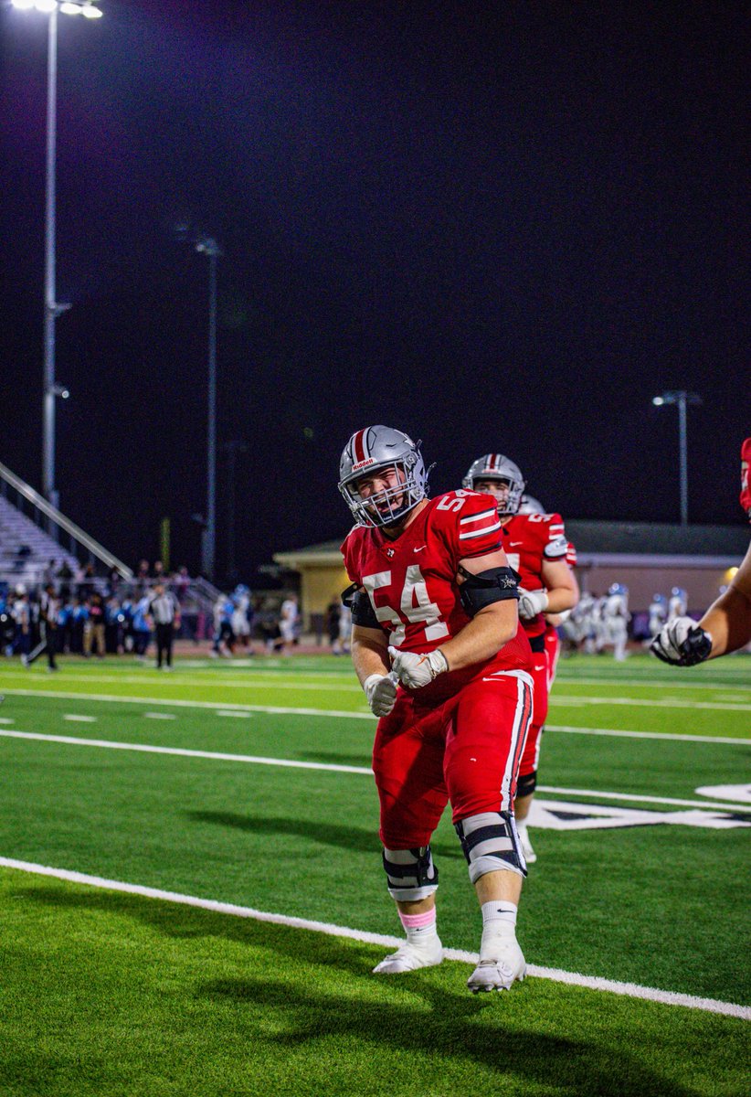 braeden_4x's tweet photo. https://t.co/wSNtjH76LU 

⭐️C/O 2025 OL Regular Szn Highlights 

⭐️ 3 year varsity starter (OL &amp; DL) 

⭐️ Team Captain

@ToddDodgeFBcamp @CoachBMurdock @leopardfootball @CJVogel_OTF https://t.co/MYdEU5DimB