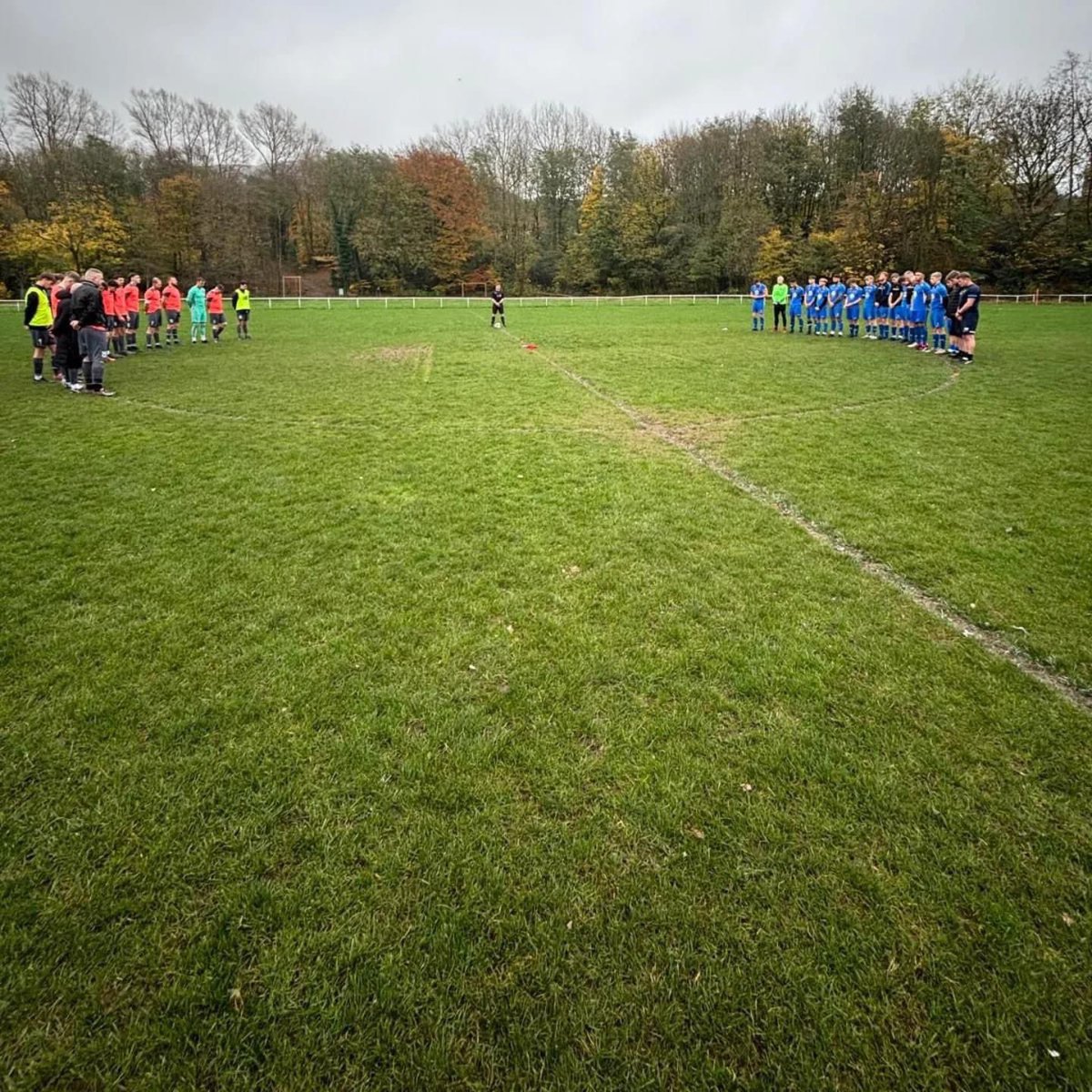 Some photos from the 2nd XIs pre match minute silence 

We will remember them ❤️